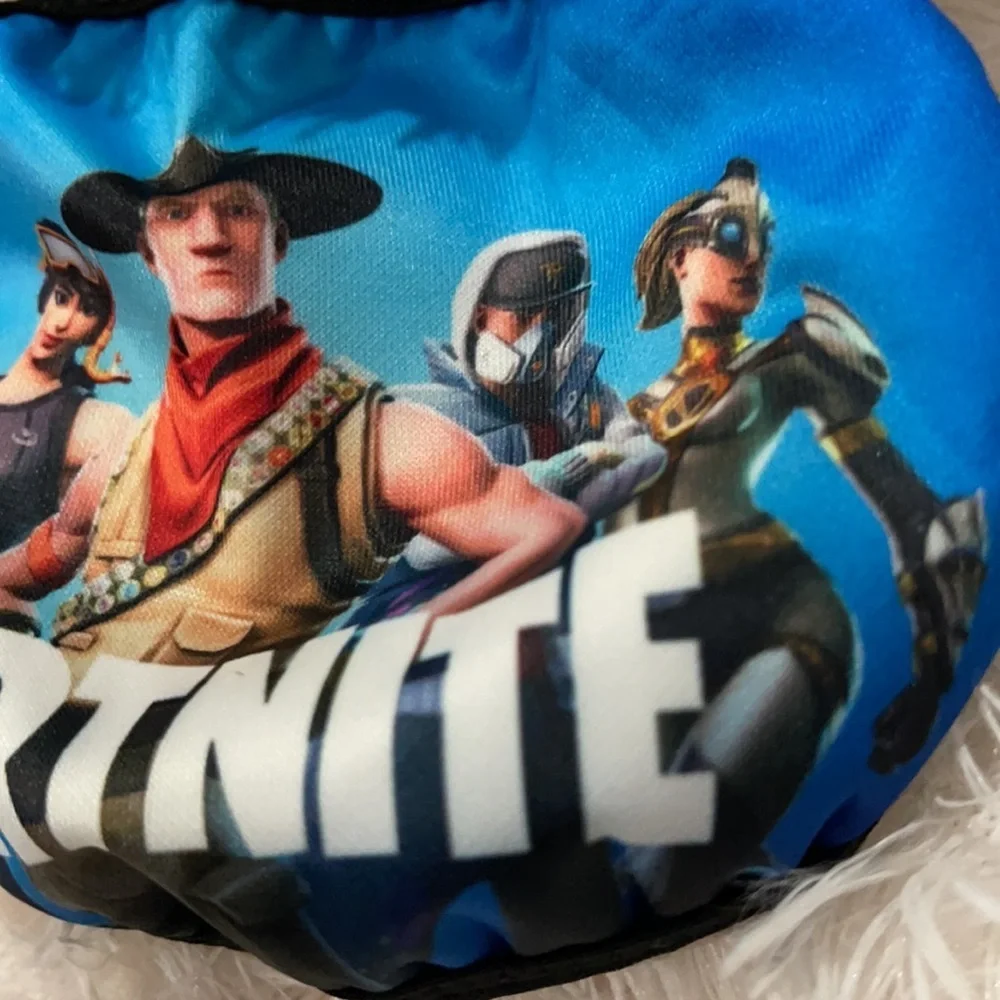 6/$20 New kid’s Fortnite face mask